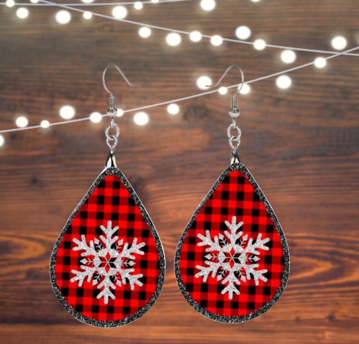 Plaid snowflake earrings