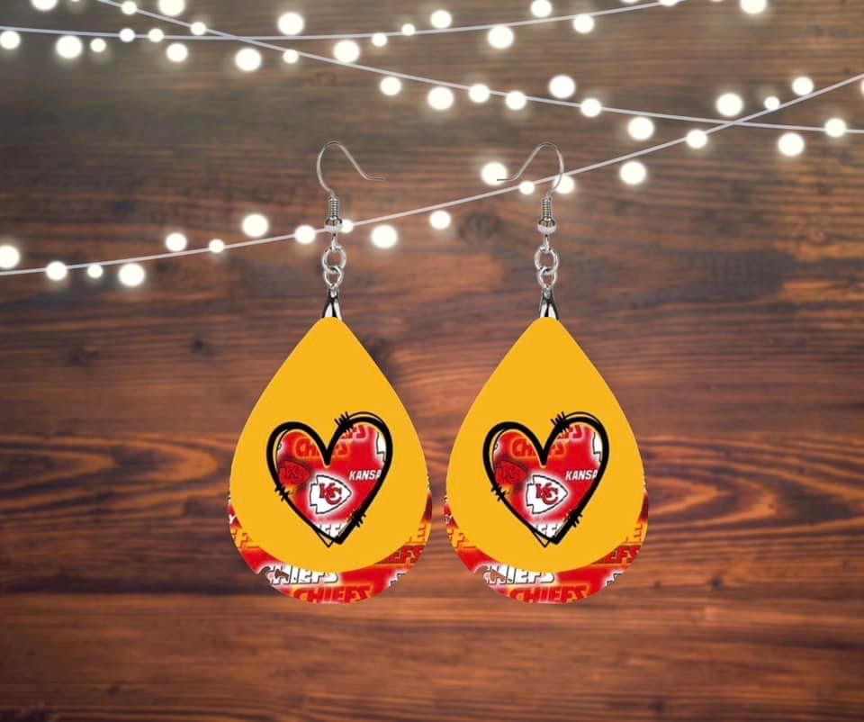 Chiefs gold heart earrings
