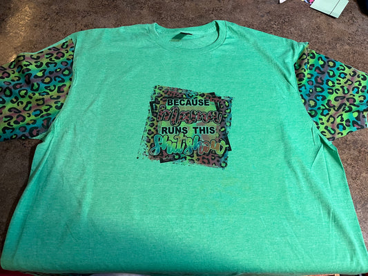 XL Mama runs this shitshow